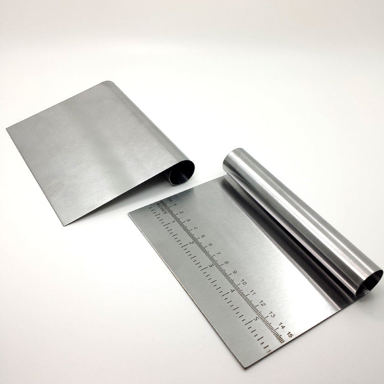 Unlock the secret to perfect dishes with our kitchen scale spatula. Precision and versatility combine for culinary mastery. Elevate your cooking experience now!